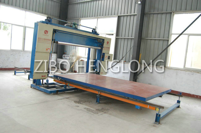 Mattress foam cutting machine